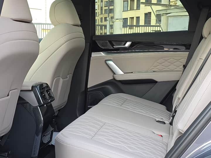 Фото 6 - BYD Tang Hybrid/EV