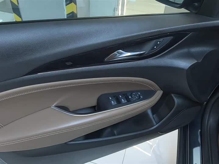 Фото 7 - Buick Regal