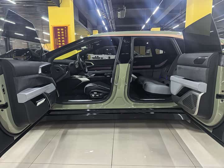 Фото 5 - HiPhi Z