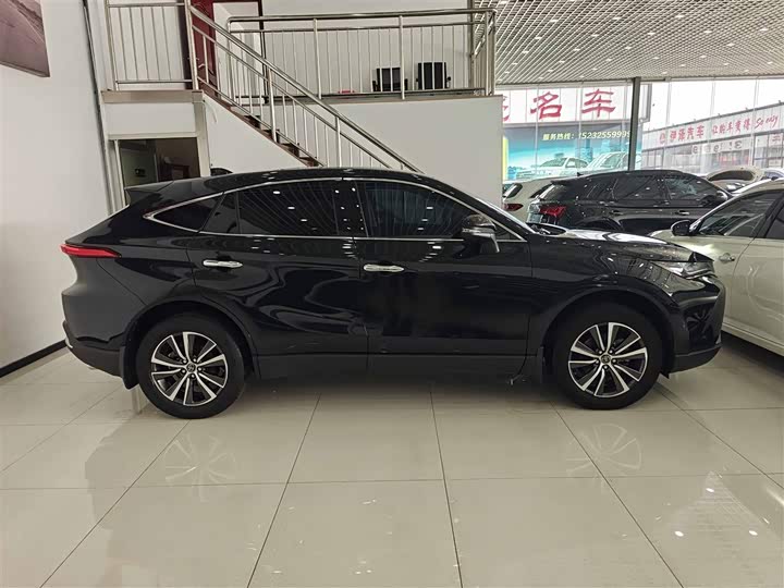 Photo 9 - Toyota Harrier