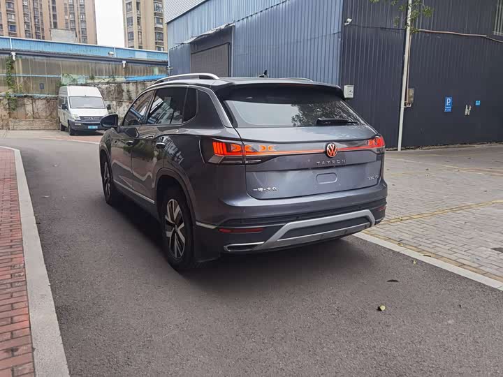 Фото 8 - Volkswagen Tayron