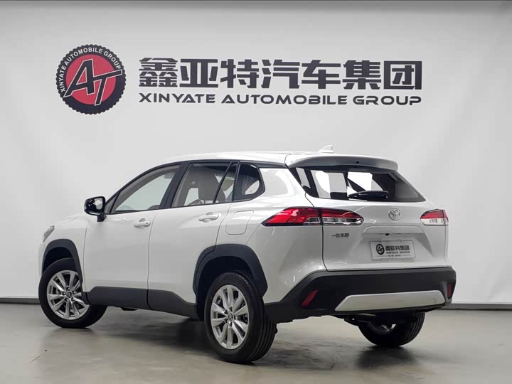 Photo 3 - Toyota Corolla Cross