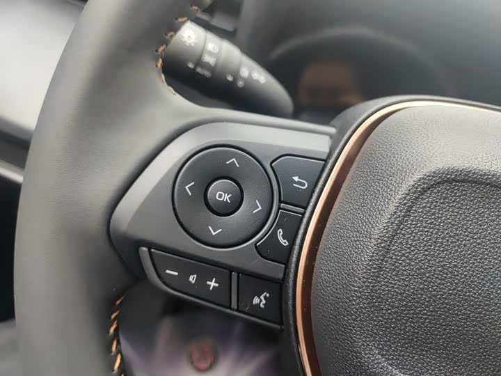 Photo 6 - Toyota Corolla Cross