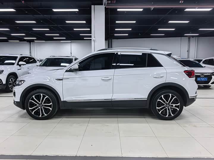 Фото 6 - Volkswagen T-Roc