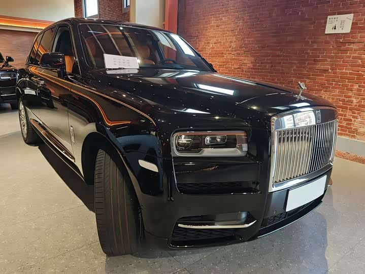 Фото 1 - Rolls-Royce Cullinan