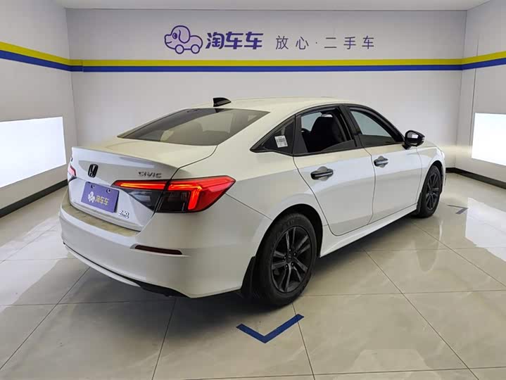 Фото 3 - Honda Civic