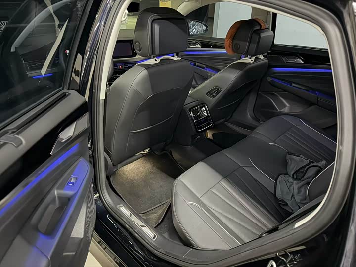 Фото 5 - Volkswagen Passat