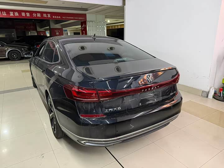 Фото 7 - Volkswagen Passat