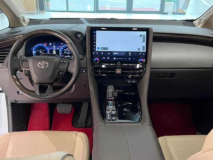 Photo 5 - Toyota Alphard