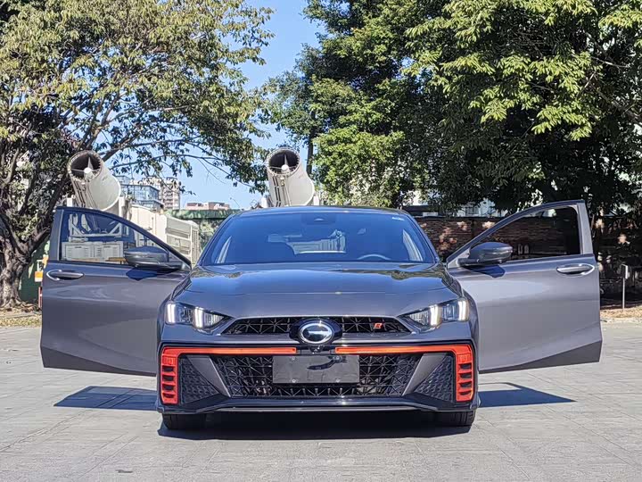 Фото 2 - GAC Trumpchi Empow R