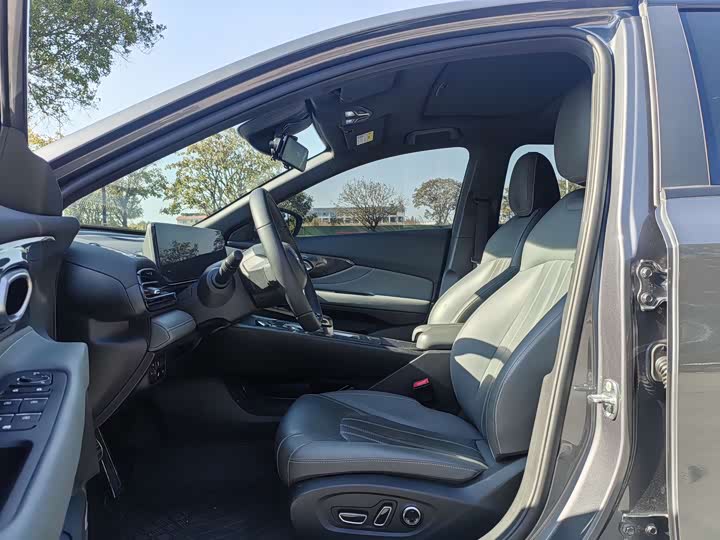 Фото 4 - GAC Trumpchi Empow R