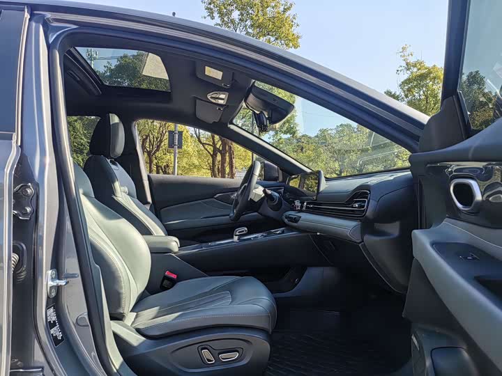 Фото 8 - GAC Trumpchi Empow R