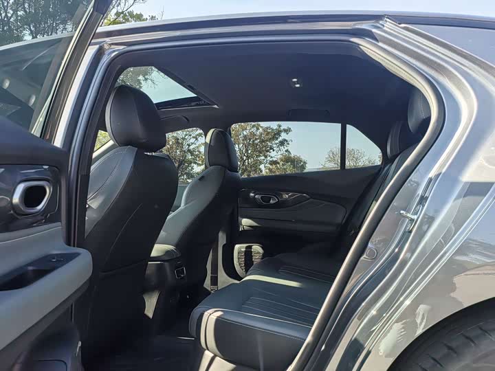 Фото 9 - GAC Trumpchi Empow R