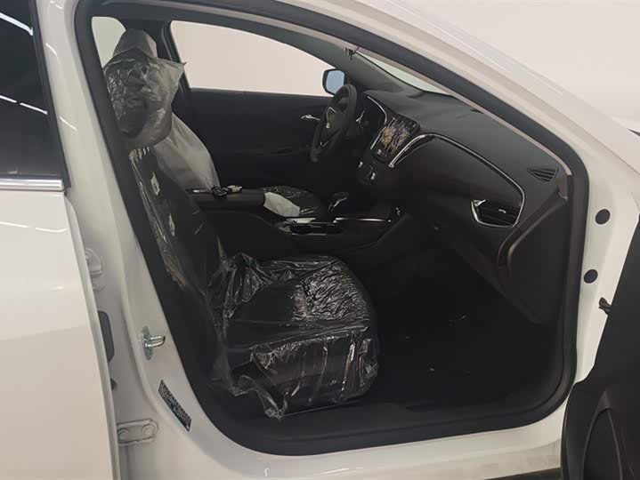 Фото 8 - Chevrolet Malibu XL