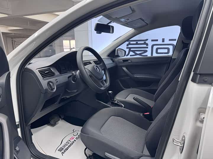 Фото 8 - Volkswagen Santana