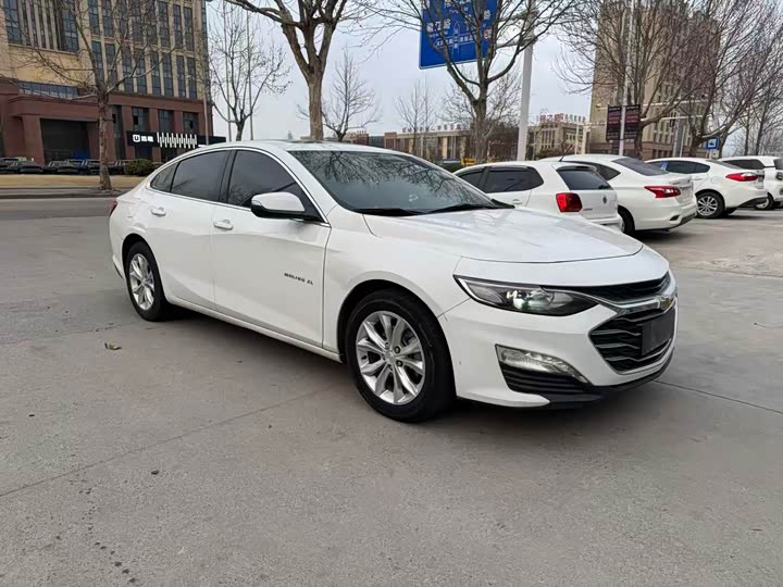 Фото 2 - Chevrolet Malibu XL