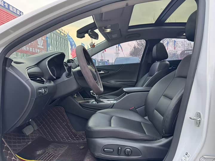 Фото 4 - Chevrolet Malibu XL