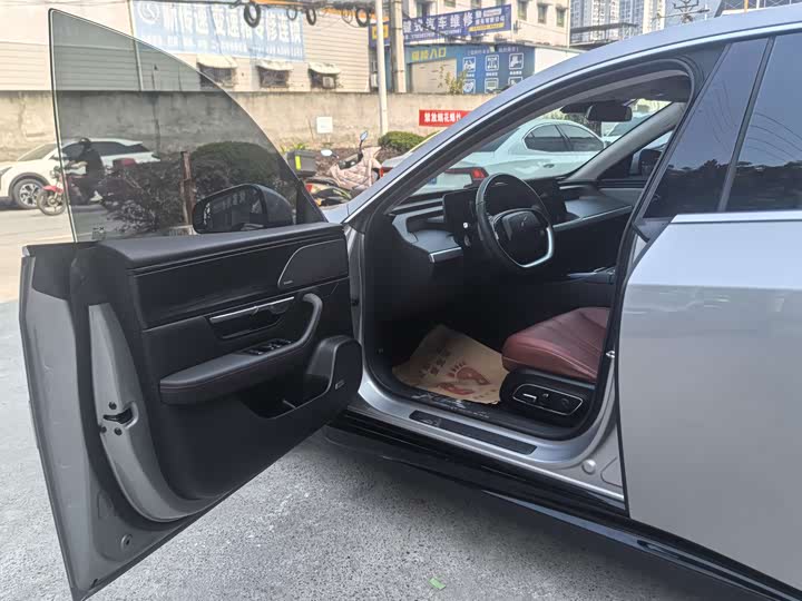 Фото 5 - XPeng P7