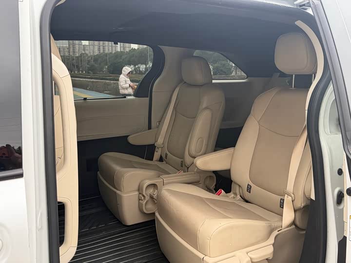 Фото 5 - Toyota Sienna