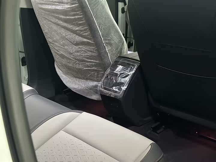 Photo 9 - Volkswagen ID.7 Vizzion