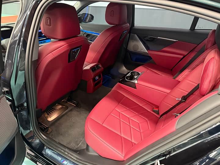 Фото 4 - BMW 5 Series