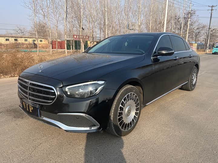 Фото 1 - Mercedes-Benz E-Class