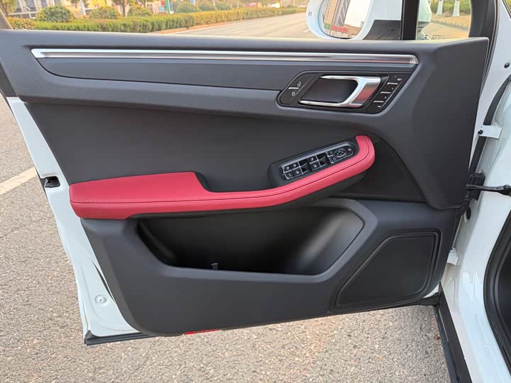 Фото 8 - Porsche Macan