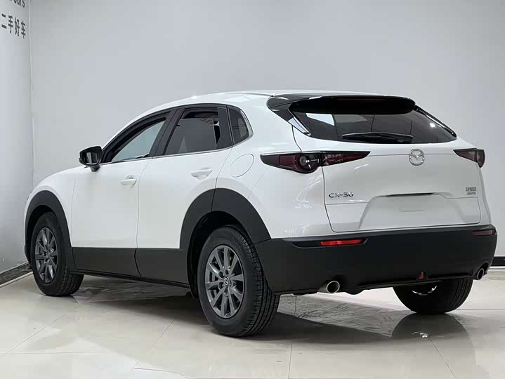 Фото 4 - Mazda CX-30