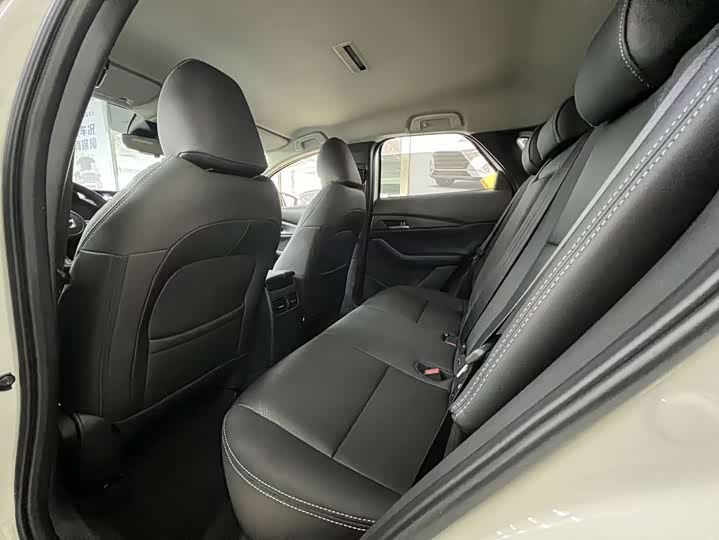 Фото 7 - Mazda CX-30