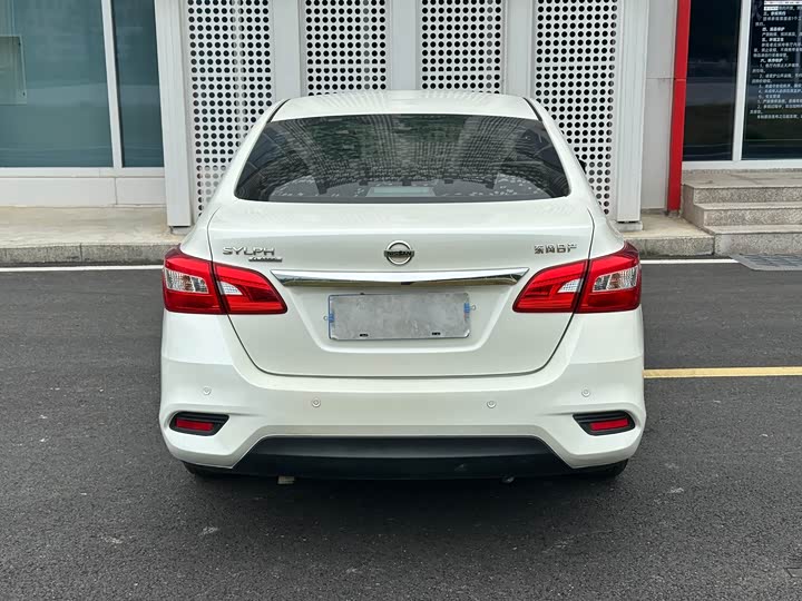 Фото 6 - Nissan Sylphy