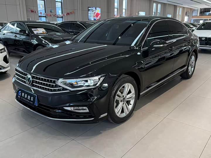 Фото 3 - Volkswagen Magotan