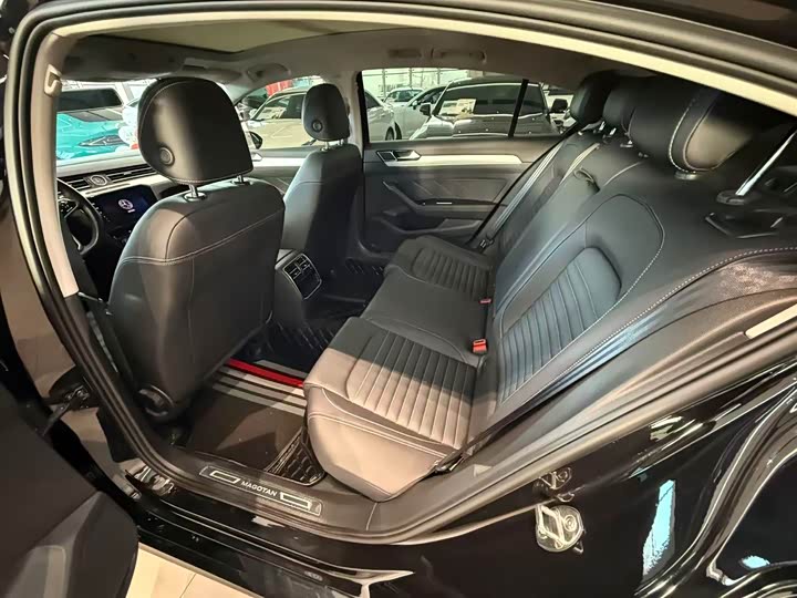 Фото 8 - Volkswagen Magotan