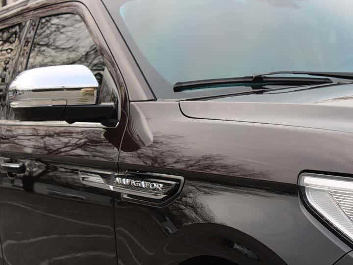 Фото 9 - Lincoln Navigator One