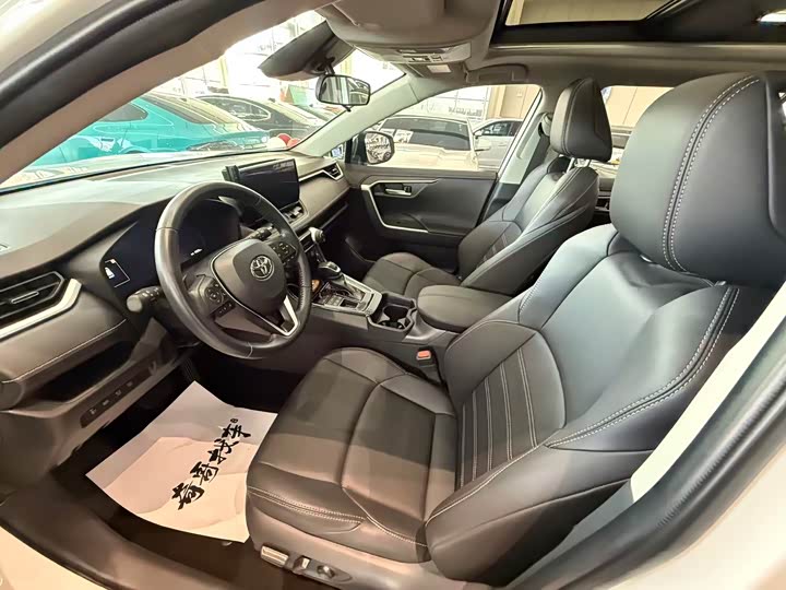 Фото 7 - Toyota Wildlander