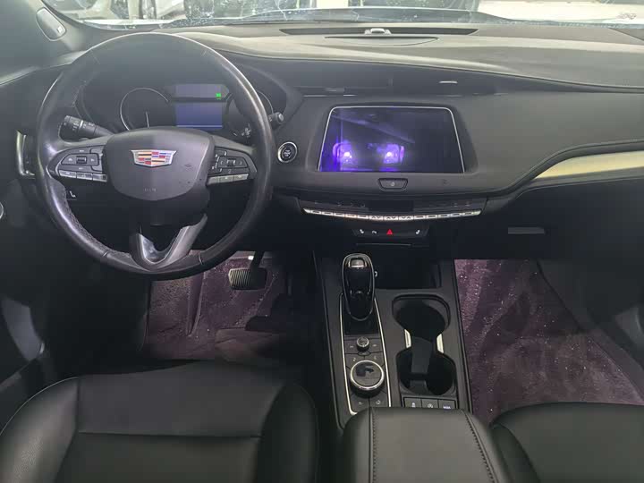 Фото 5 - Cadillac XT4