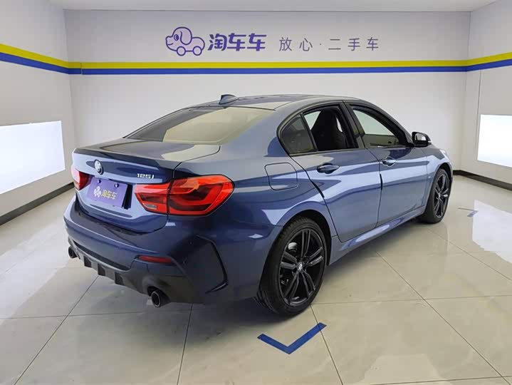 Фото 3 - BMW 1 Series