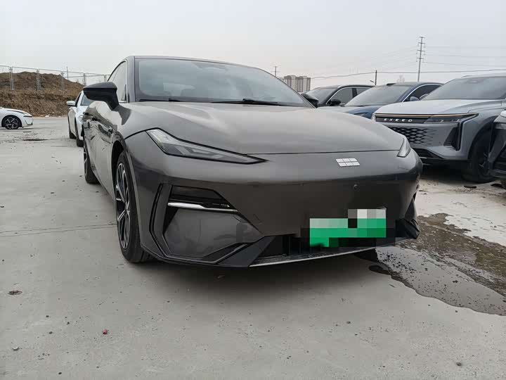 Фото 1 - Geely Galaxy E8