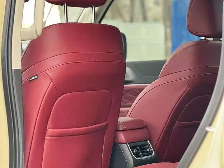 Фото 6 - Tank 300