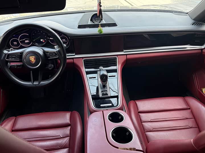 Фото 7 - Porsche Panamera Hybrid