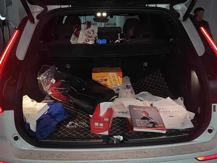 Фото 4 - Volvo XC60 Hybrid