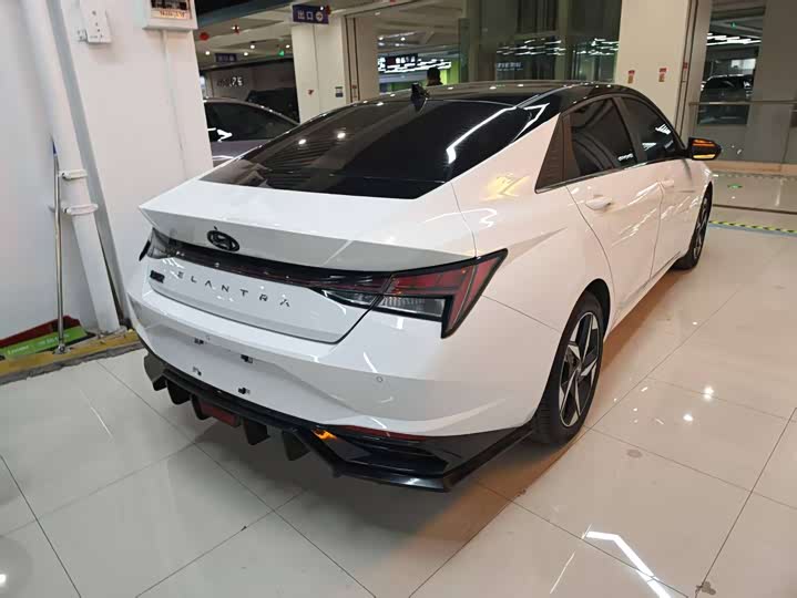 Фото 2 - Hyundai Elantra N line