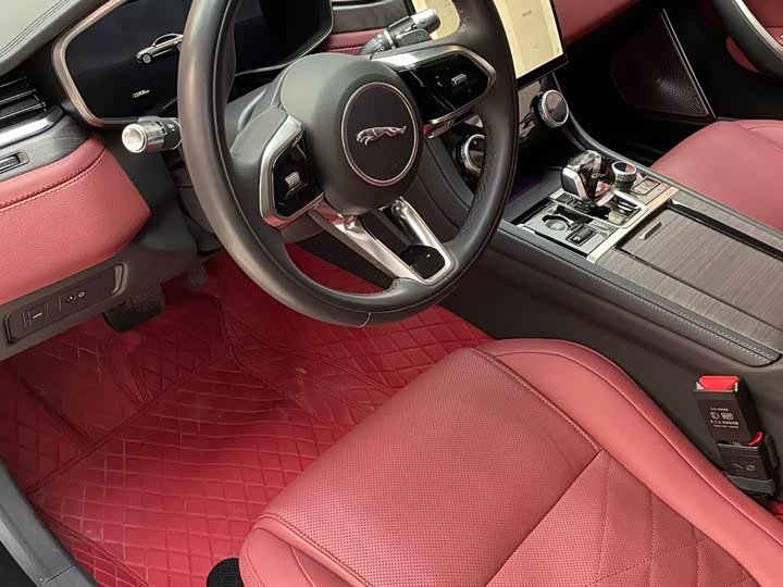 Фото 4 - Jaguar XF L