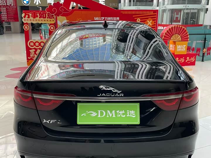 Фото 8 - Jaguar XF L