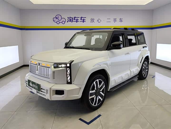 Фото 1 - Chery iCar 03