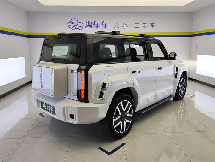 Фото 3 - Chery iCar 03