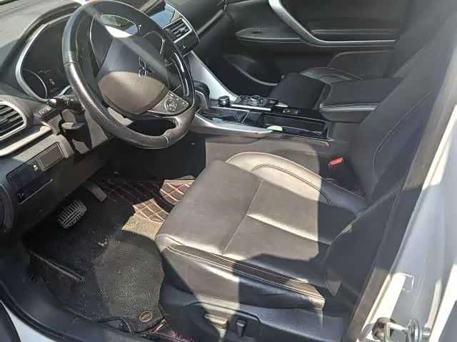 Фото 5 - Mitsubishi Eclipse Cross