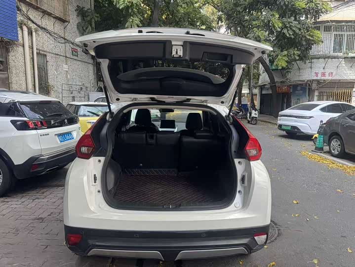 Фото 6 - Mitsubishi Eclipse Cross