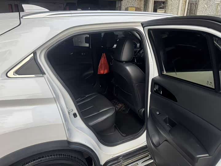 Фото 8 - Mitsubishi Eclipse Cross