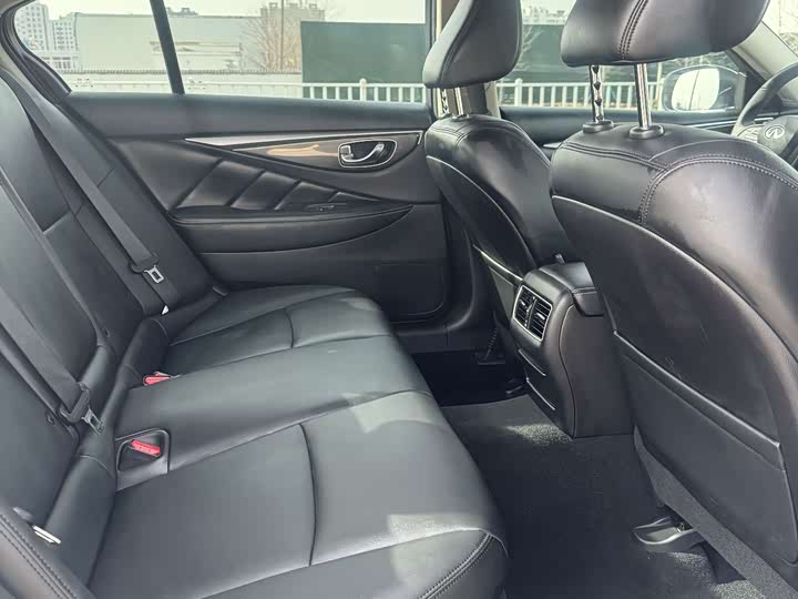Фото 7 - Infiniti Q50L
