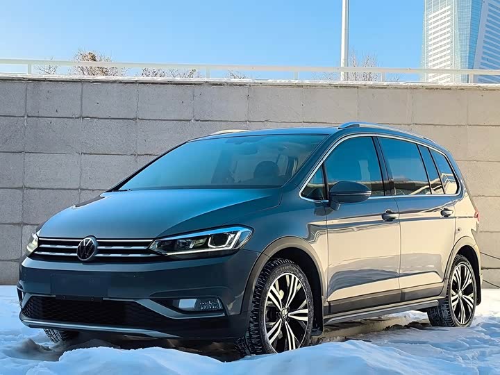 Фото 2 - Volkswagen Touran L